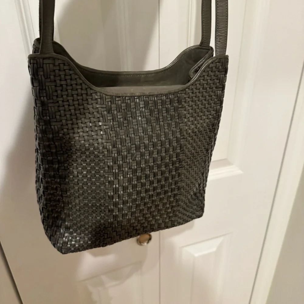 CEM Metallic grey Leather Woven Crossbody Bag - Picture 1 of 8